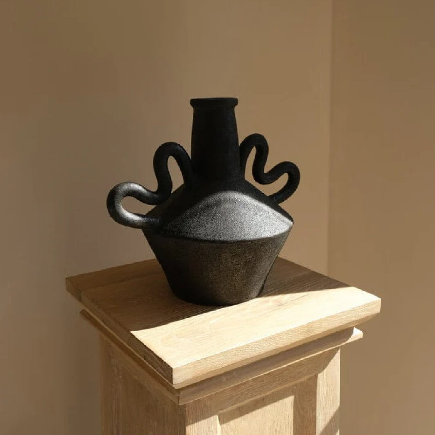 Wong Vessel - Charcoal