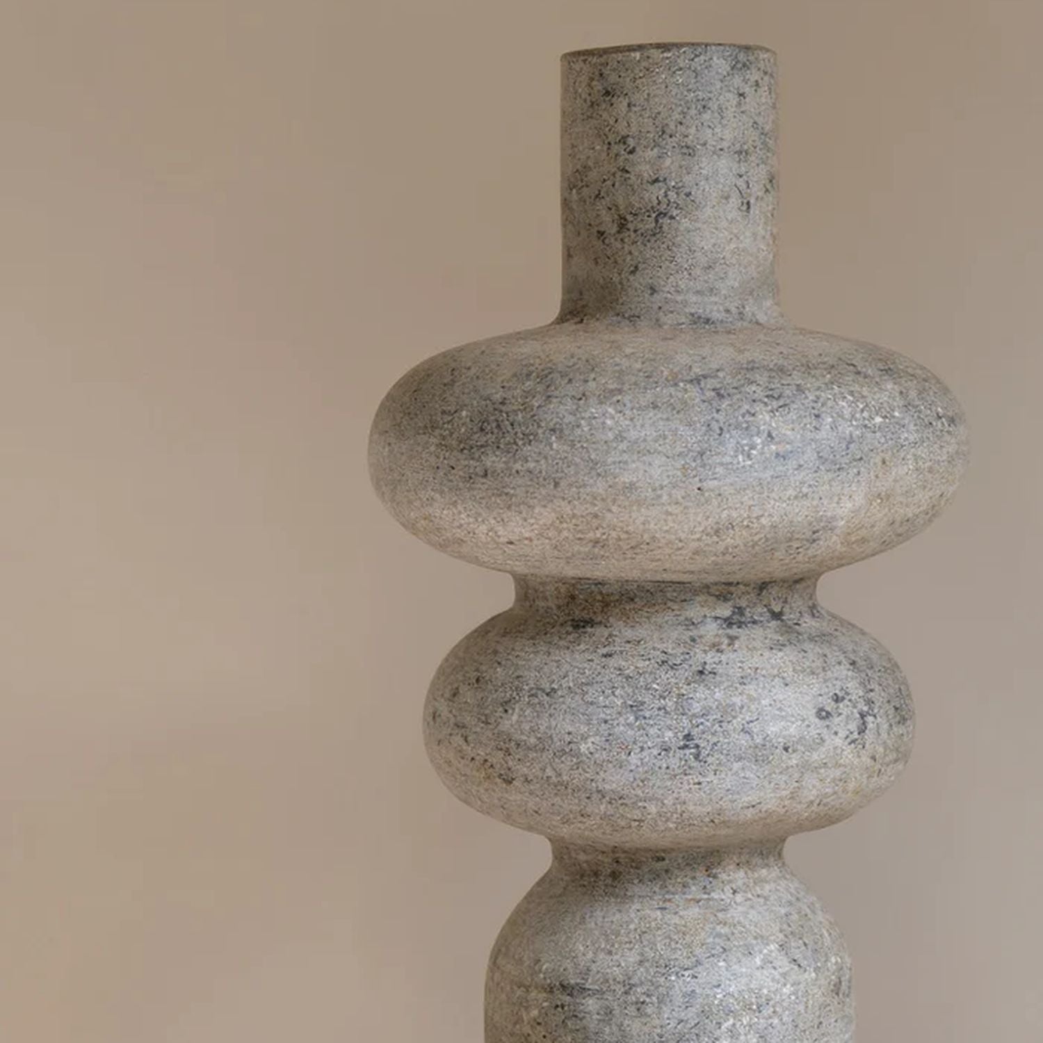 Ulun Vessel - Gray