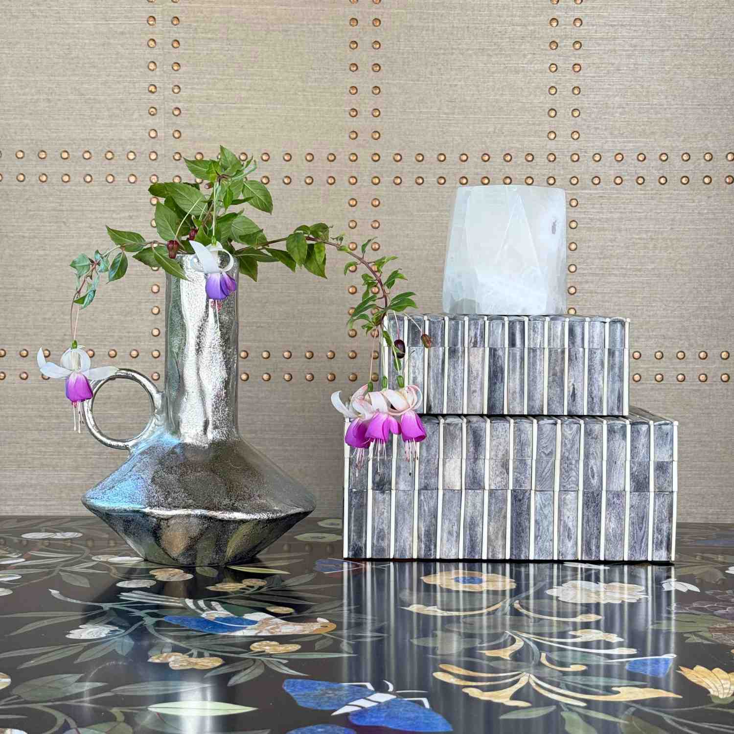 Onyx Candle Holder with Gardenia Scented Candle