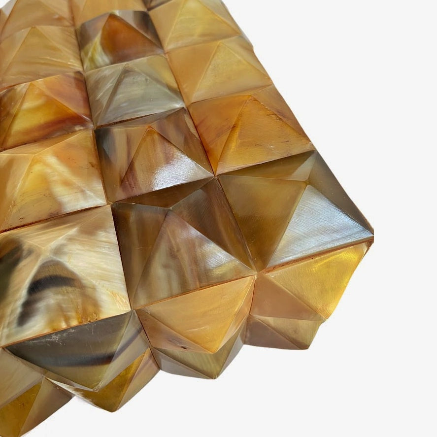 Pyramid Horn Box